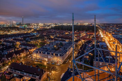 Stadsgezicht Utrecht blauwe uur ochtendschemer uitzicht watertoren Amsterdamsestraatweg