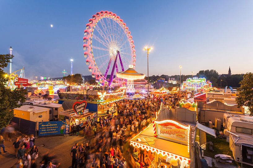 Cannstatter Volksfest in Stuttgart van Werner Dieterich