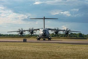 A400M Tactical Display Team der französischen Luftwaffe.