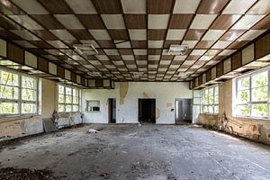 Alter Saal in verlassenem Gebäude - Lost Place Alter Flugplatz Rangsdorf