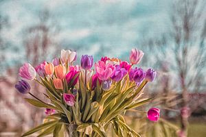 Schöner Strauß  bunter Tulpen