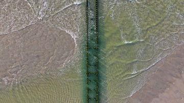 Paalhoofden / golfbrekers tussen Westkapelle en Domburg van Romina Spiess