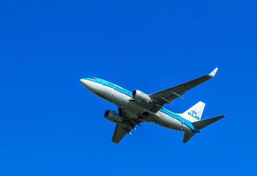 KLM Boeing 737 stijgt op