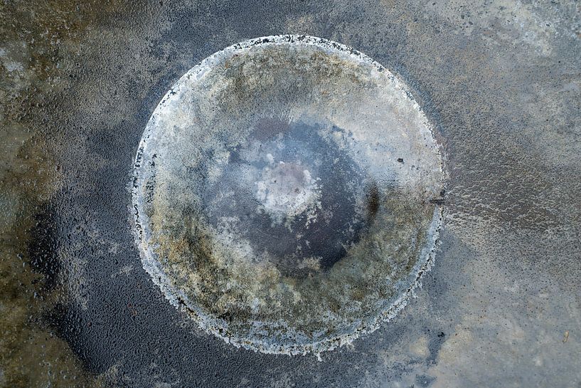 Abstract circle by Marijke de Leeuw - Gabriëlse