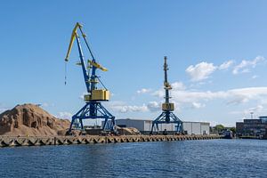 Industrielle Hafenkräne