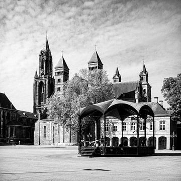 Der Vrijthof in Maastricht in Schwarz-Weiß