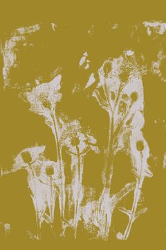 Wabi-Sabi Botanical: Gedrukte wilde bloemen op geel. van Dina Dankers