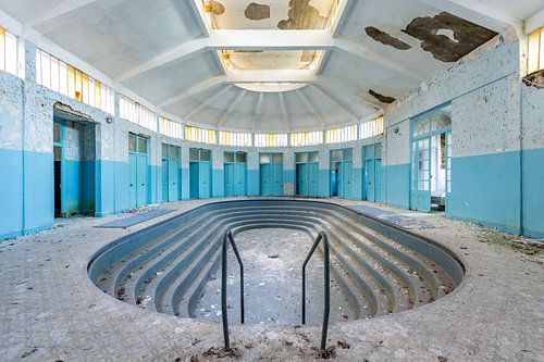 Piscine abandonnée