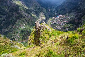 View to the Nuns Dale on the island Madeira, Portugal van Rico Ködder