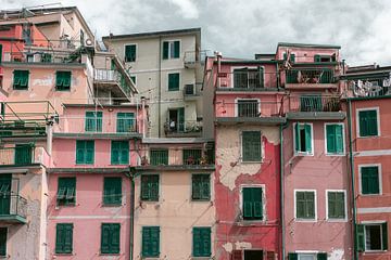 De kleuren van Cinque Terre | Fotoprint Italië | Europa kleurrijke reisfotografie van HelloHappylife