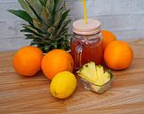 Tropische Limonade mit Zitrone Ananas und Orange von Babetts Bildergalerie Miniaturansicht