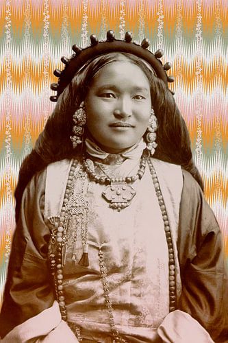 Vintage portret van Bhutanese vrouw in traditionele kleding. Moderne collage in retro pastelkleuren.