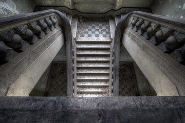 Canon ball staircase by Steve Mestdagh