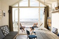 Haags Strandhuisje met uitzicht op zee van Maurice Haak thumbnail