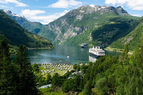 Schiffe in Geiranger