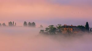 Villa im Nebel, Toskana