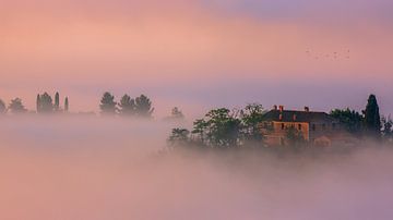 Villa in de mist, Toscane