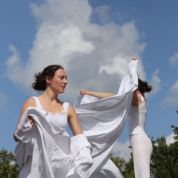 Tanzen mit Tuch von Martina Dol