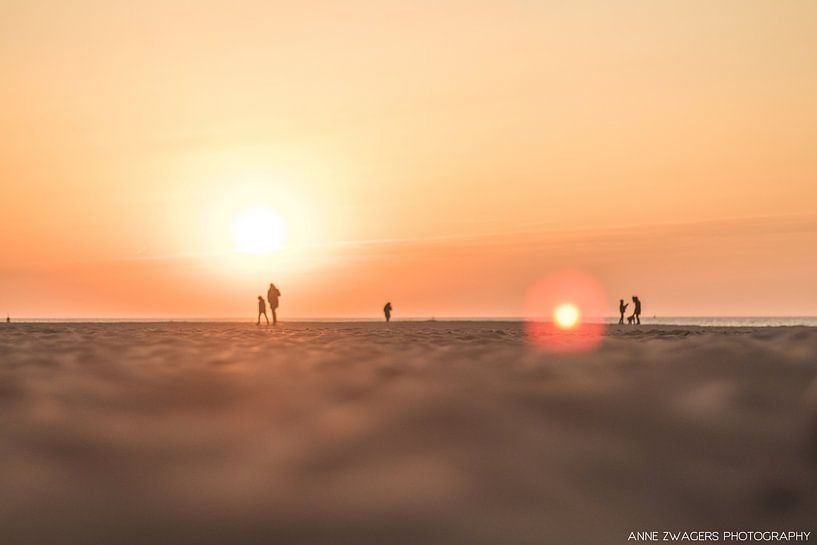 Sonnenuntergang Scheveningen Strand von Anne Zwagers