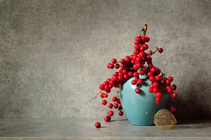 Stilleben mit roten Beeren von Corinne Welp