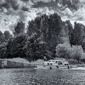 Dutch Life on the Canals von Dawn Black