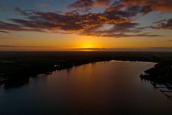 Ondergaande zon Binnenmaas Hoeksche Waard