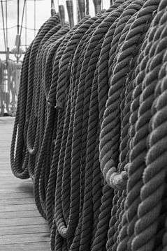 Cordages de navires à bord