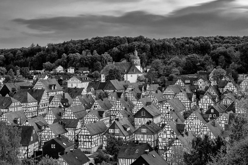 Freudenberg schwarz-weiß von Manfred Voss, Schwarz-weiss Fotografie