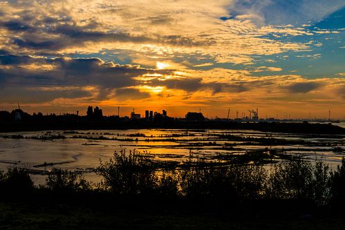 Zonsopkomst bij laagtij