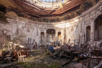 Abandoned theatre by Dafne Op 't Eijnde