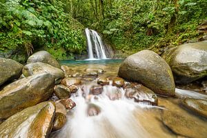 Chute d'eau sur Ellen van den Doel