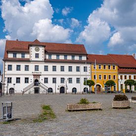 Hôtel de ville avec place du marché à Hoyerswerda, Saxe Allemagne de l'Est sur Animaflora PicsStock