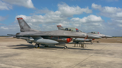 Deux F-16 «'s » de la Garde nationale aérienne de l'Oklahoma.