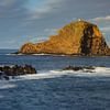 Leuchtturm auf Felsen – Madeira im Spiel von Licht und Wasser von Runawayphill