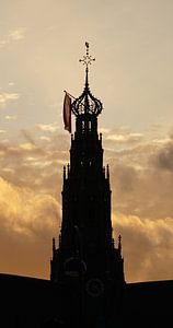 St. Bavo bij zonsondergang (2020) van Eric Oudendijk