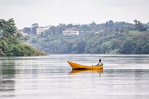 pêcheur sur le Nil en Ouganda