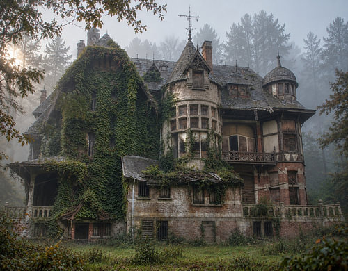 Château Nottebohm – Le château abandonné dans la brume