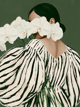 Frau mit weißen Orchideen