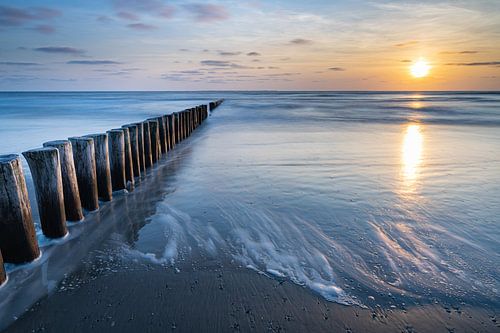 Zonsondergang op het strand van Ameland