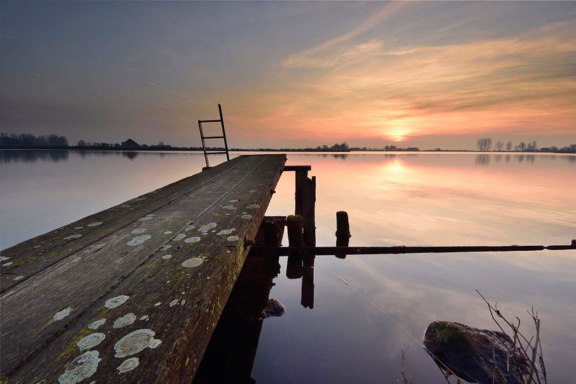 Gerüstbau bei Sonnenuntergang von John Leeninga
