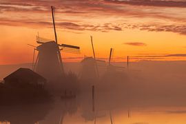 Kinderdijk mills before sunrise with high clouds