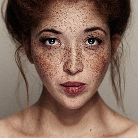 Freckled Girl portrait van Ion Chih