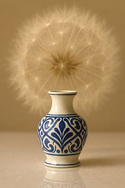 Delft blue - Silence in blue - Delft vase with dandelion by Kleurenrijk