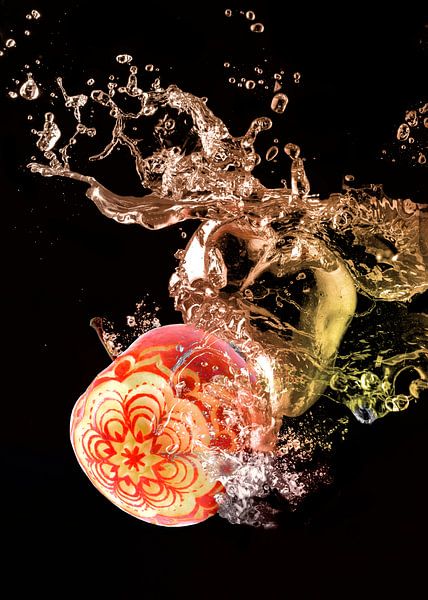 red apple by Alex Neumayer