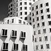 Bâtiments Gehry dans le quartier Medienhafen de Düsseldorf (7-111034) sur Franz Walter