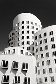 Gehry-Bauten im Düsseldorfer Medienhafen (7-111034) von Franz Walter