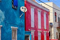 Gekleurde gevels in Otrobanda, Curaçao