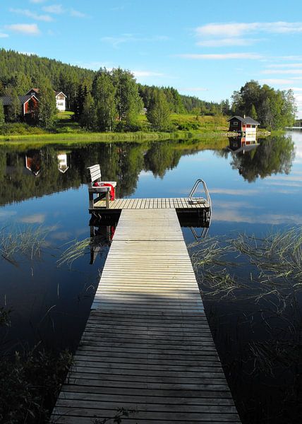 Finnischer Sommer- Anlegesteg am See von Jutta Klassen