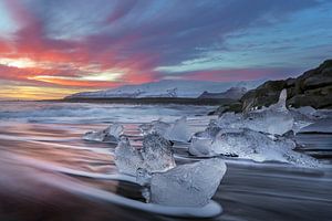 Eisdrachen im Morgendämmerung