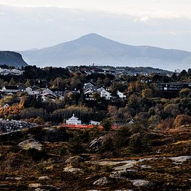 Point de vue depuis l'île de Skorpa, en Norvège, juste à l'extérieur de la ville de Kristiansund sur Koen Lipman